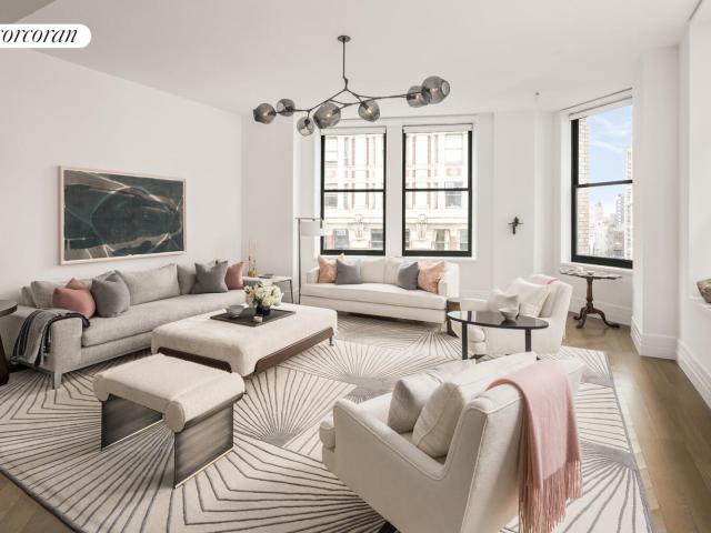 212 Fifth Avenue, New York, NY
