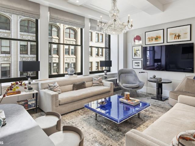 212 Fifth Avenue, New York, NY