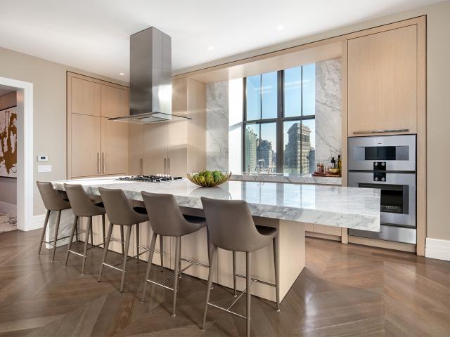 212 Fifth Avenue, New York, NY