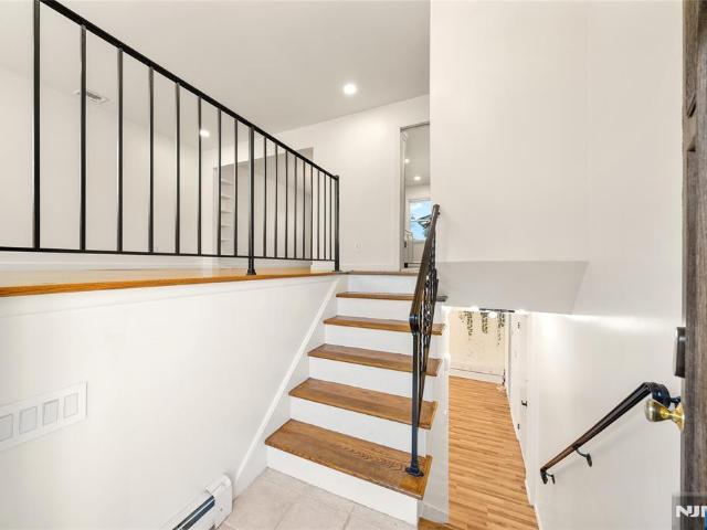 212 Frankfort Avenue