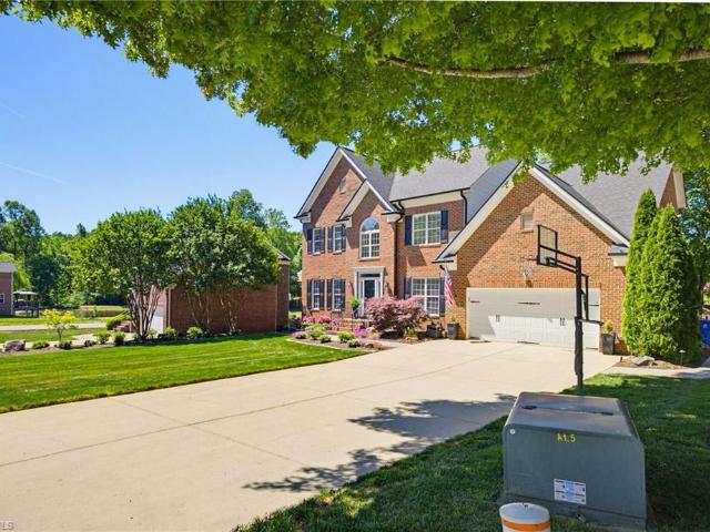 212 Oakmont Park Court