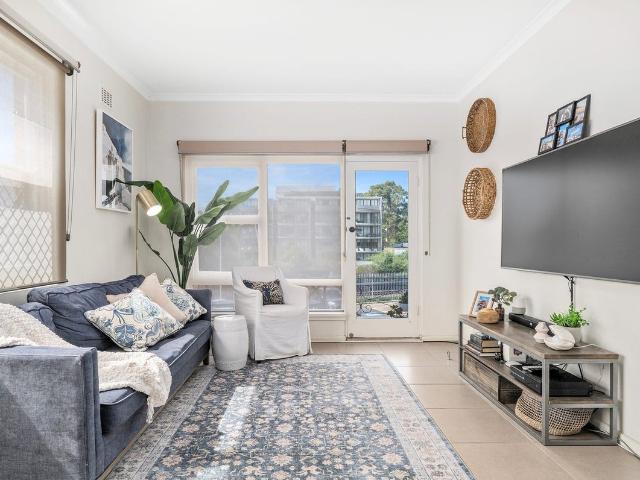 2/12 Oxley AvenueJannali NSW 2226, Australia