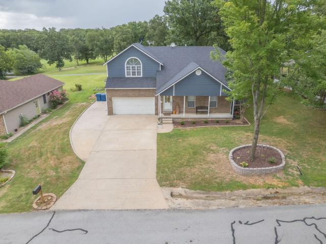 212 Lakeview Lane