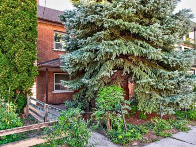 212 Lippincott Street, Toronto, ON, M5S 2P5 house for sale | Listing ID C13885 | Royal LePage