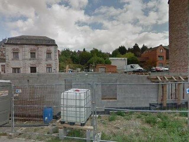212 m2 apartment for rent in Courcelles