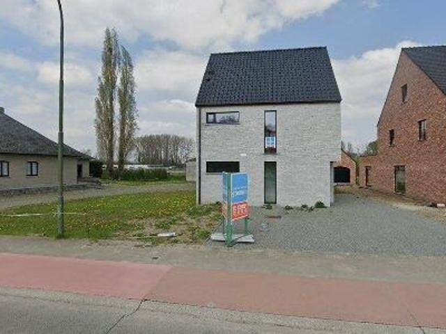 212 m2 apartment for rent in Lede