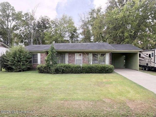 212 N Willow Dr, Yazoo City, MS 39194