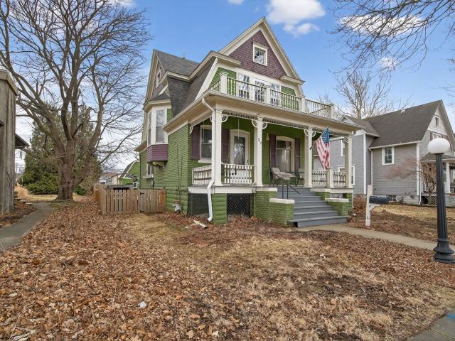 212 N Pine Street