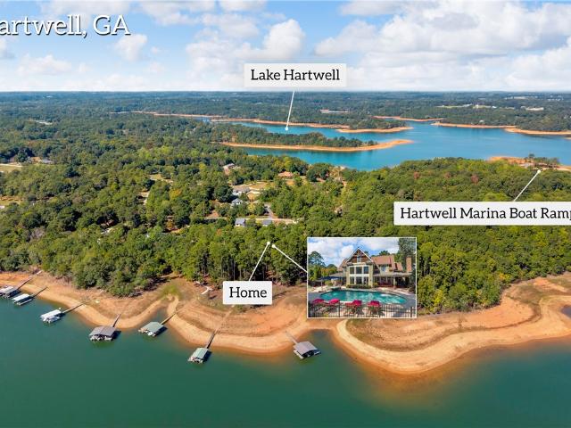 212 Northlake Drive