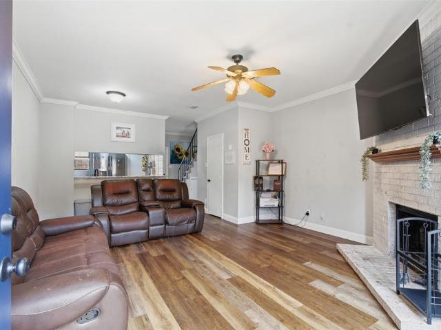 212 Samuel Boulevard # 3