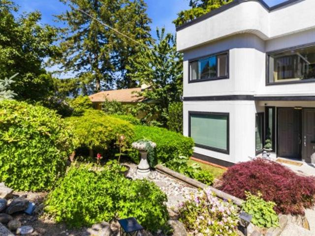 212 Sea Avenue N, Burnaby, BC, V5B 1K5 house for sale | Listing ID R3177 | Royal LePage