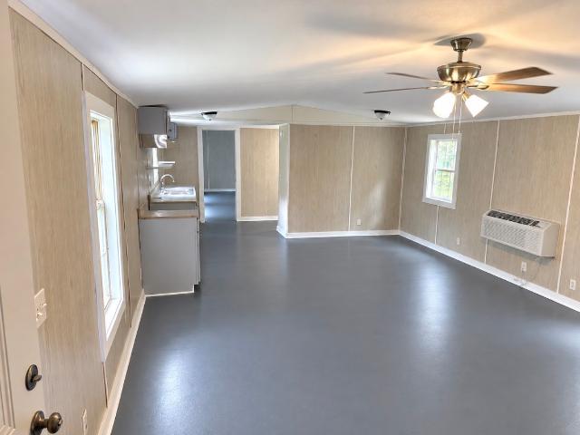 212 Poplar Dr
