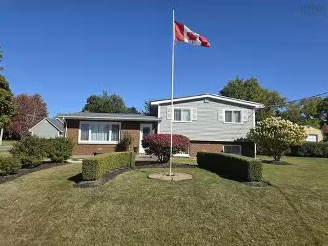 212 Patterson Street, Pictou, NS, B0K 1H0 house for sale Li.
