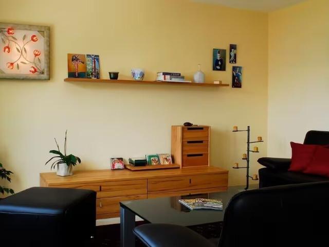 21/2 ROOM APARTMENT IN BRENT VD, FURNISHED, FIXED TERM
