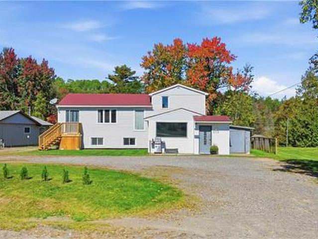 212 Riverside Drive W, Dowling, ON, P0M 1R0 house for sale | Listing ID 2130 | Royal LePage