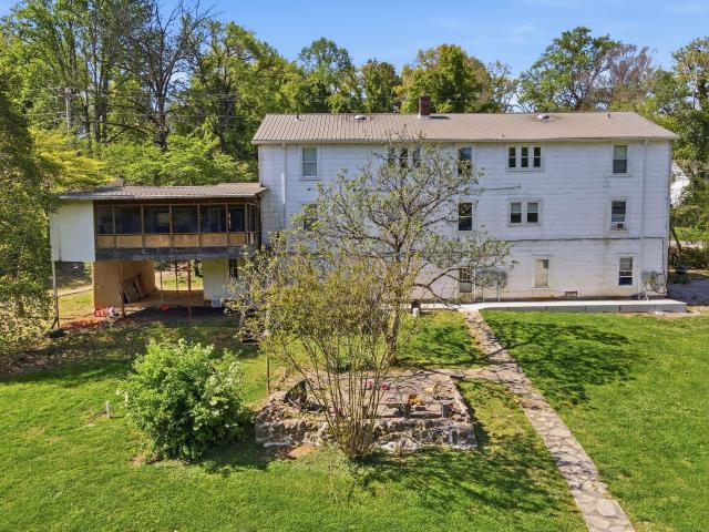 212 Westwood Dr