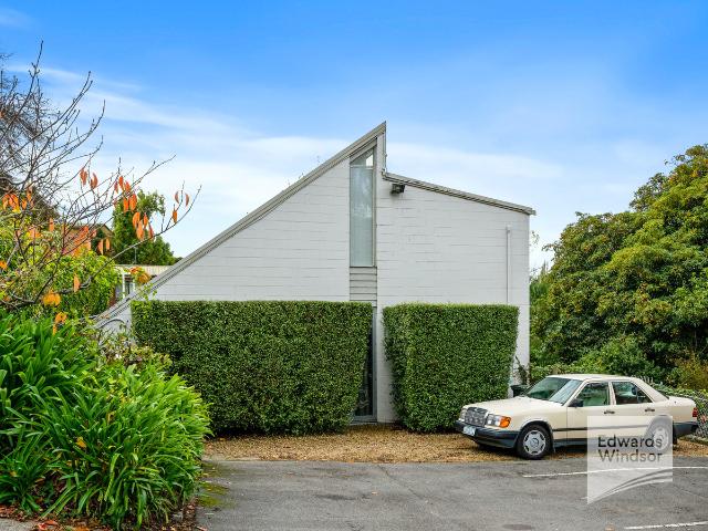 2/12a Lynton Avenue South Hobart 7004 Australia Edwards Windsor
