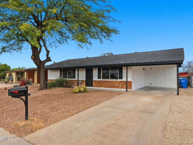 2134 E BECK Lane