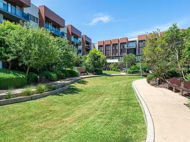 213/50 Catamaran Drive, Werribee South, VIC 3030