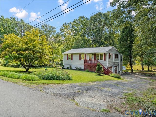 2135 Lakeview Drive