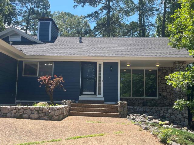2135 Pine Hill Circle
