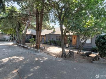 2135 4th St, Bremerton, WA 98312 | MLS #2425