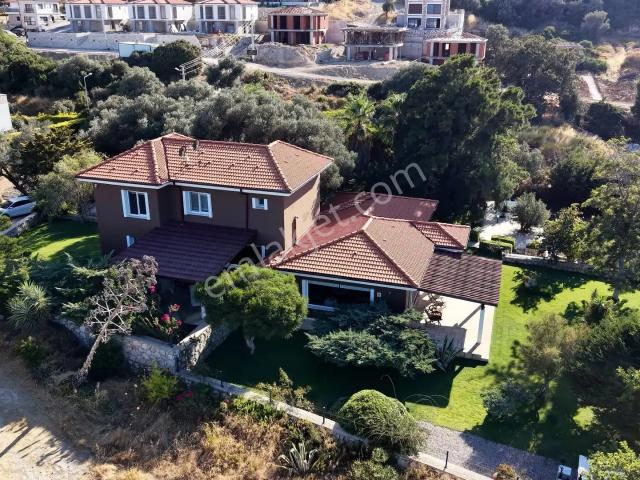 2136 M2 İçinde Tam Müstakil Deniz Manzaralı Villa