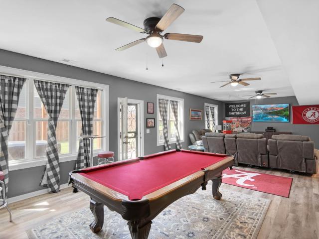 2136 Neill Ln