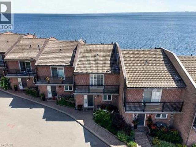 2136 Old Lakeshore Road Unit# 4, Burlington, ON, L7R 1A3 townhouse for sale | Listing ID 40859 | Royal LePage
