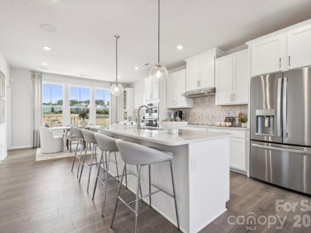 2137 Hawksworth Lane