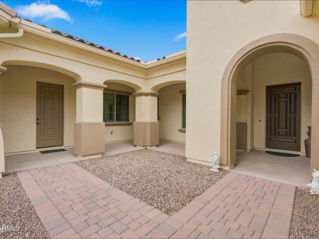 2138 E MEAD Drive