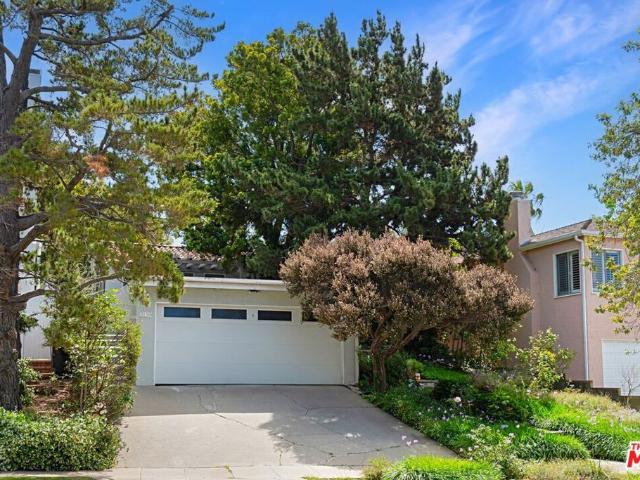 2138 Holmby Avenue
