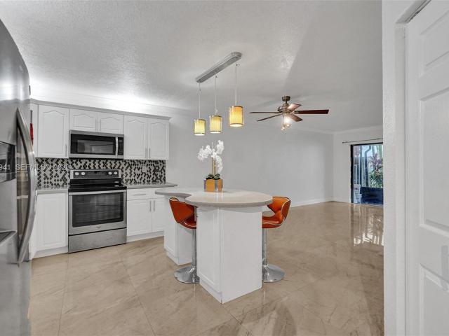 21300 San Simeon Way, Unit P6, Miami, FL 33179 | MLS #A11980