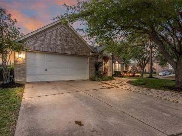 21302 Wooded Lake Court