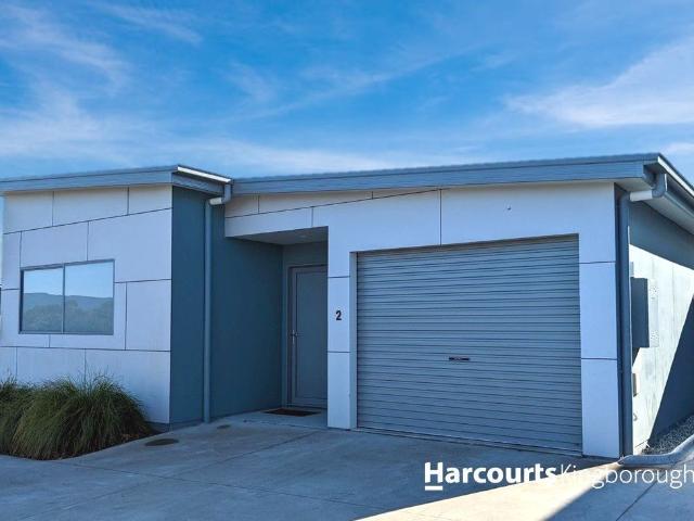 2/130 Burwood Drive, BLACKMANS BAY, TAS 7052