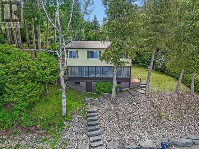 2130 B River Road, Mcnab/Braeside, ON, K0A 1G0 house for sale | Listing ID X13523 | Royal LePage