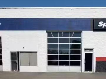 2130 Cliffe Ave, Courtenay, BC, V9N 2L4 commercial for lease.