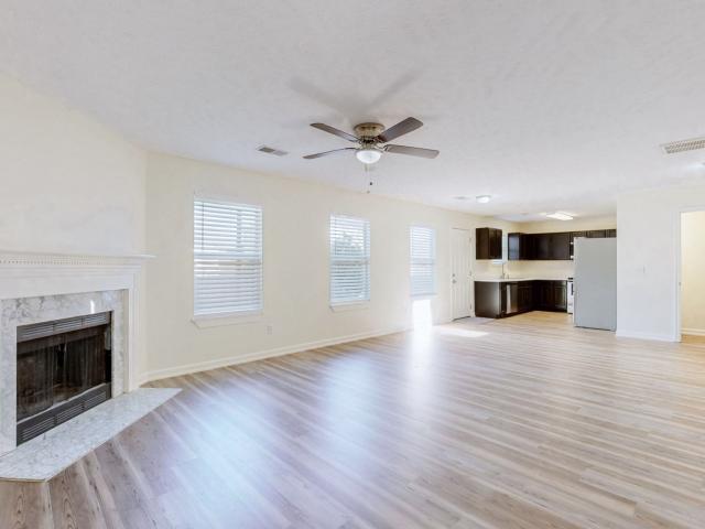 2131 Carlton Ln