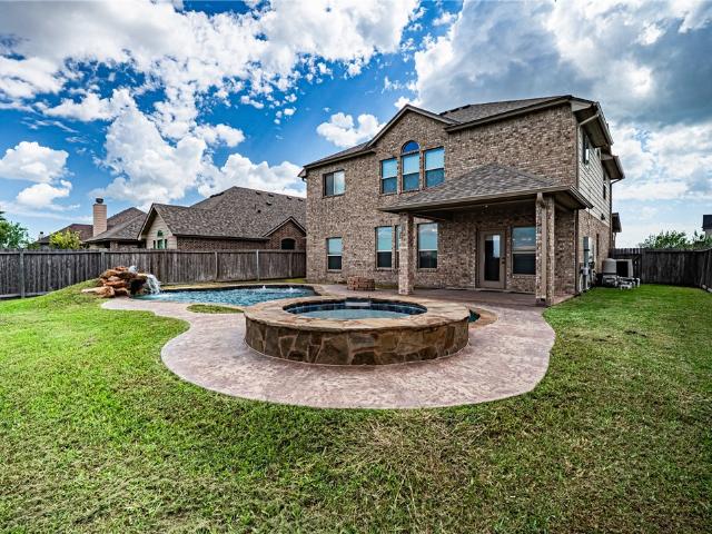 2131 Escondido