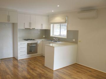 2/131 Launceston Street, Lyons