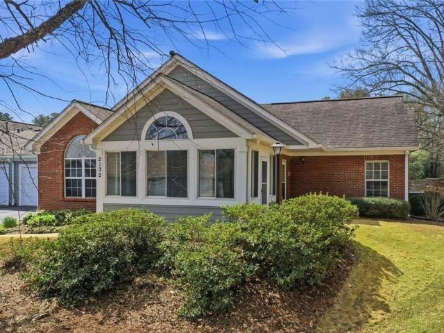 2132 Carefree Circle 10