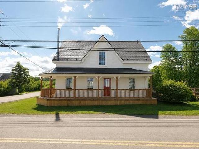 2133 New Cheverie Road, Cheverie, NS, B0N 2A0 house for sale | Listing ID 202625 | Royal LePage