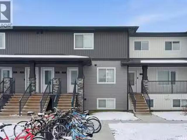 213 110 Akhtar Bend, Saskatoon, SK, S7W 0Y9 townhouse for sa.