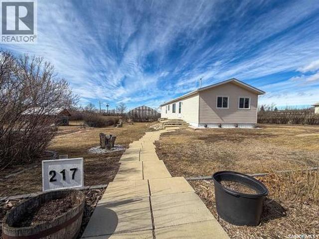 213 2 Nd Street W, Climax, SK, S0N 0N0 house for sale | Listing ID SK032060 | Royal LePage