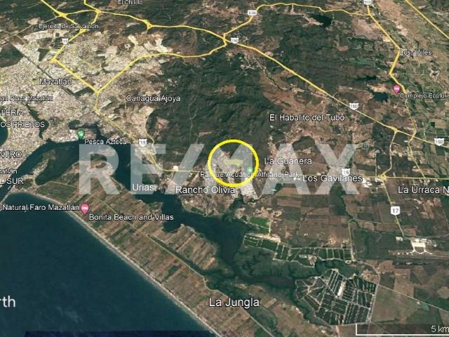 213, 752 M2. EN EL CASTILLO