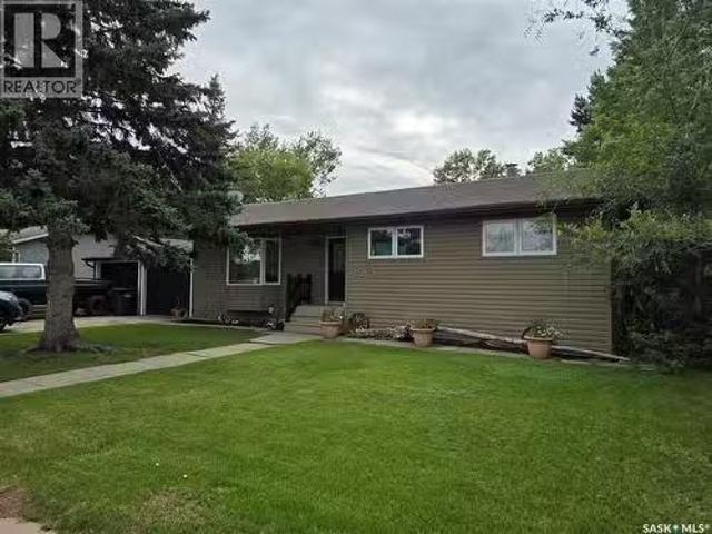 213 9Th Street E, Wynyard, SK, S0A 4T0 house for sale Listi.