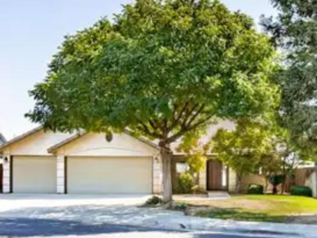 213 Caesar Ave, 3 beds, 2 full baths
