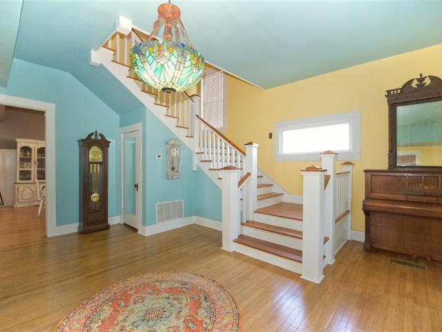 213 Clements