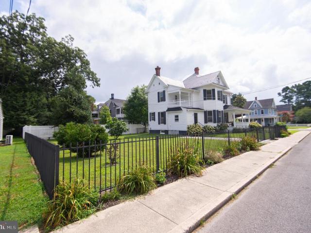 213 Belvedere Avenue
