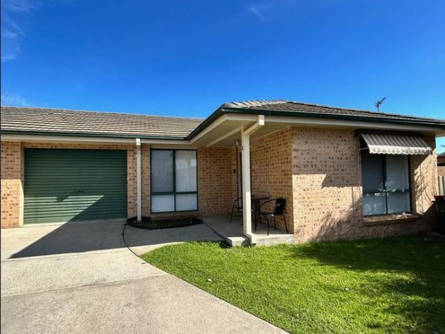2/13 Bulolo Street Ashmont NSW 2650